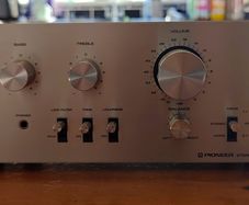 Vintage Pioneer SA7500 II amplifier