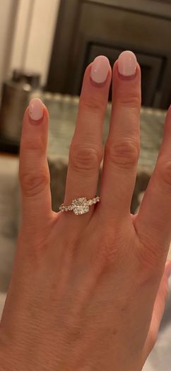 2ct Diamond cushion ring, 14kt gold