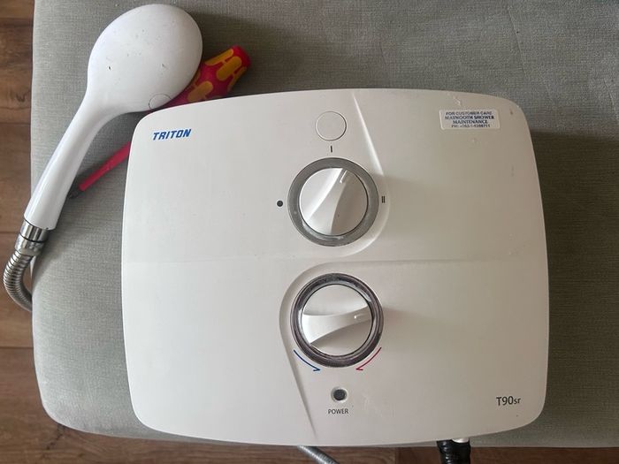 Triton T90sr Shower