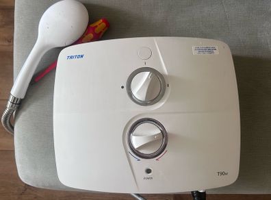 Triton T90sr Shower