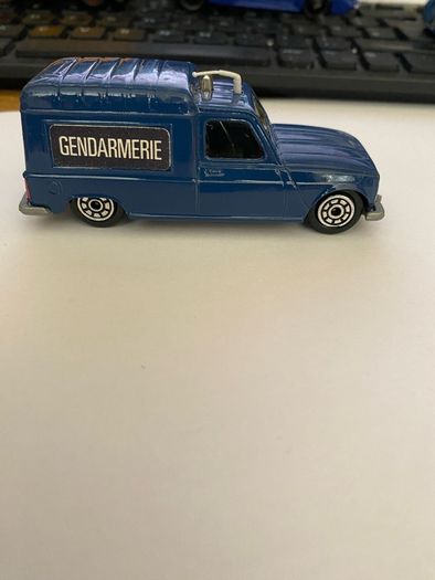 Norev Renault 4 van police