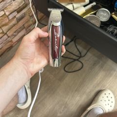 Wahl detailer and stand