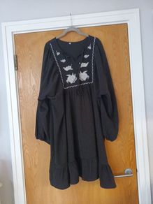 Black Dress.   Size - 4XL - 20-22. New - No Tag