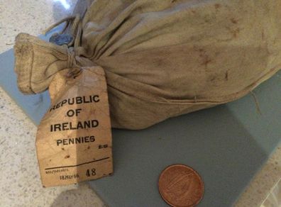 1966 Irish pennies qty 1200