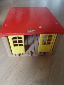 Brio type Railway Shed