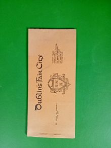 Six post cards of Dublin in a booklet. Unused. Line drawings of city sights.