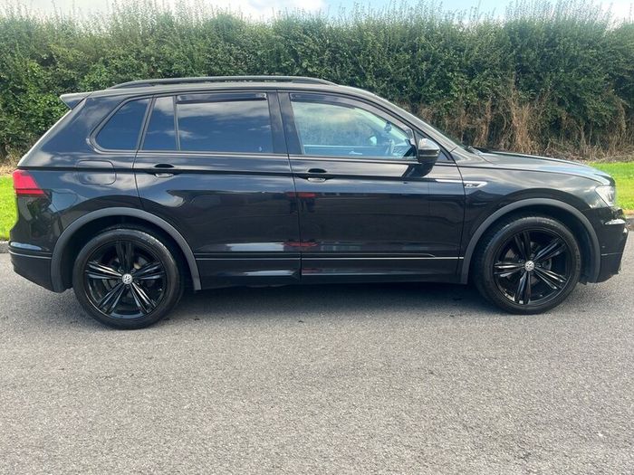 Volkswagen Tiguan R-line 2.0L 150HP