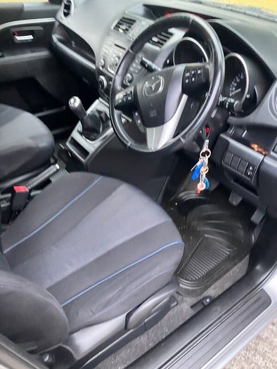 Mazda Mazda5 2011