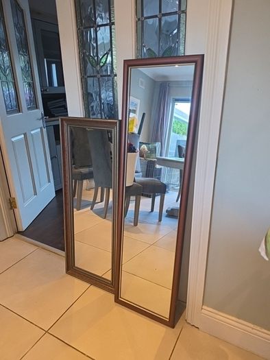2 x mirrors must be collected before 5pm Sunday 9th August