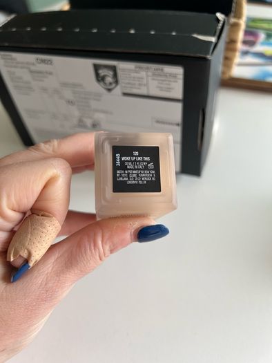 Il Makiage flawless foundation. Shade 120 Woke Up Like This