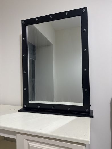 Black vanity mirror battery operated