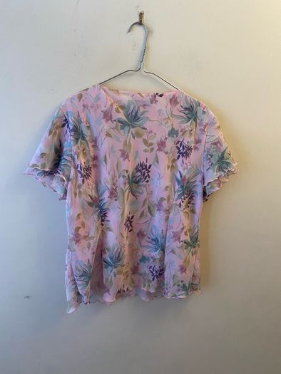 Floral blouse (size 22)