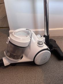 Bush bagless vaccum cleaner