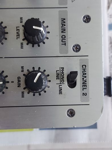 BEHRINGER PRO MIXER Model VMX 200, working great and in excellent condition