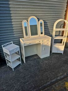 White Wicker Bedroom Vanity set