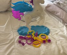 Unicorn buckaroo game