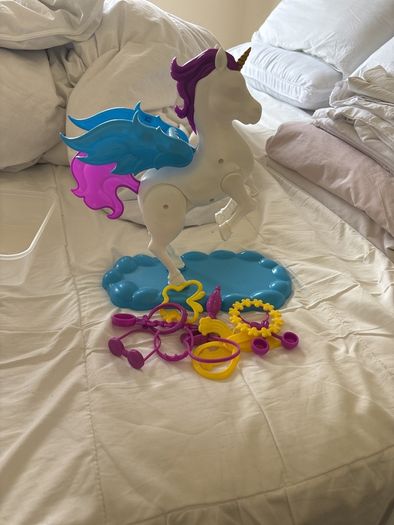 Unicorn buckaroo game