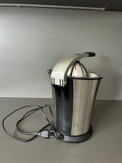 Electric Citrus Juicer Squeezer