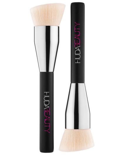 Huda Beauty Face Buff & Blend Brush brand new