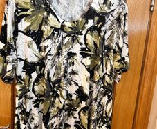 Magna 2 pocket tunic size 20/22