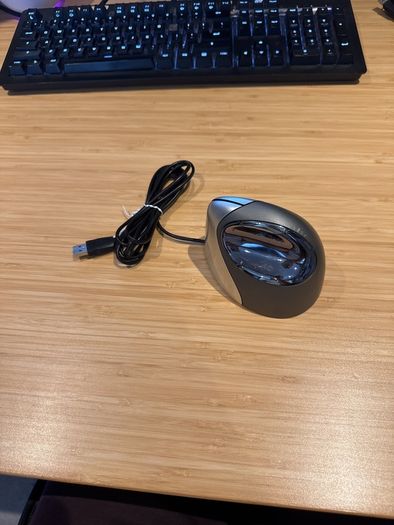 Vertical Ergonomic Mouse