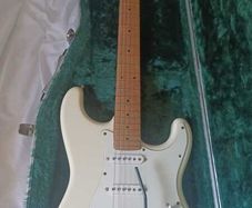 Fender MIJ E series contemporary strat