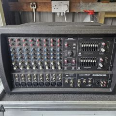 8 Channel Mackie Powered Desk & 2 400w speakers