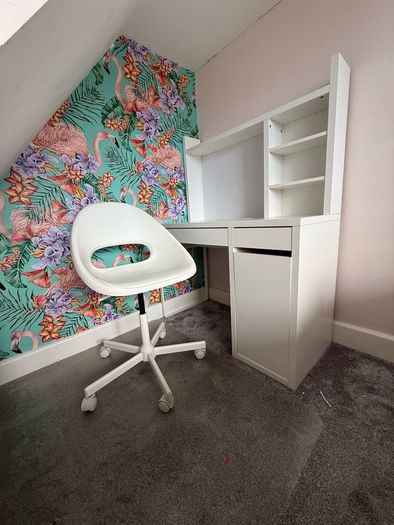 desk chair