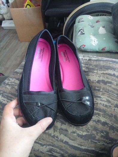 Multiple Ladies Skechers for sale please see photos