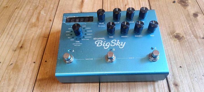Strymon BigSky