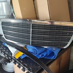 Mercedes W210 Grille