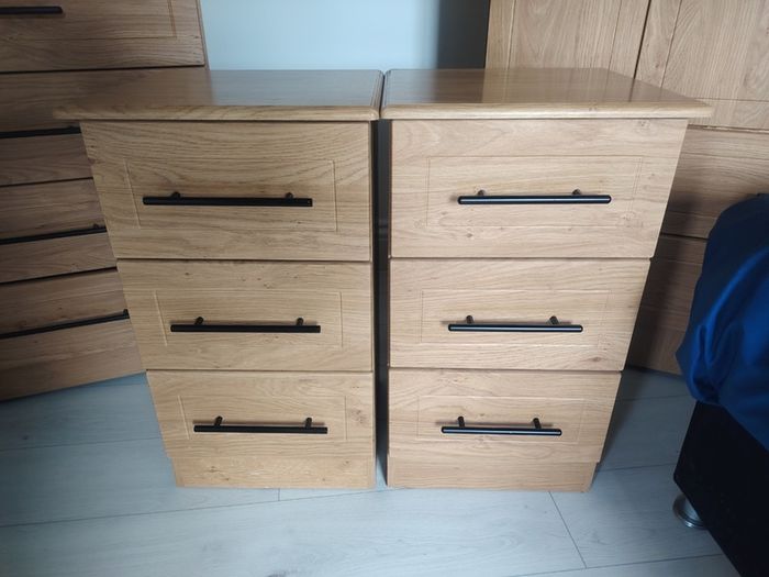Bedroom furniture set