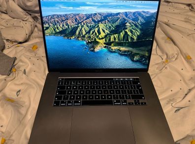 MacBook Pro 16 2019 i9 1TB SSD 16GB RAM Good Condition