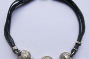Vintage Leather  Bead Necklace length 17,5"