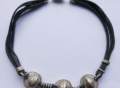 Vintage Leather  Bead Necklace length 17,5"