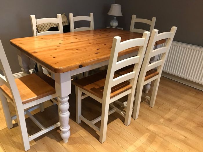kitchen table and chairs