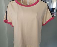 contrast tshirt