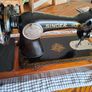 Singer Sewing Machine Image 5