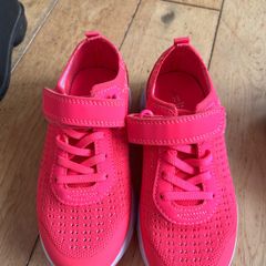 Girls runners size 11 junior
