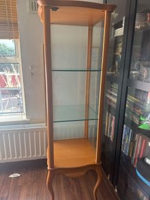 Glass cabinet 5"