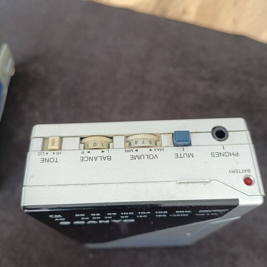 Sanyo M-G32 Personal Stereo Cassette Player