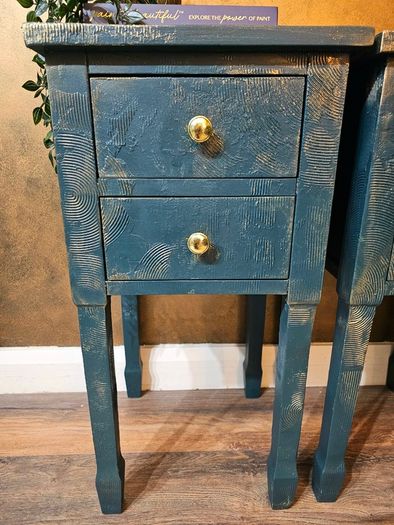 Bedside lockers
