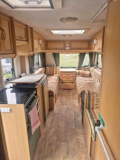 Coachman Amara Caravan