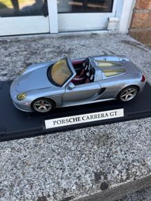 Porsche carrera  model