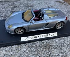 Porsche carrera  model