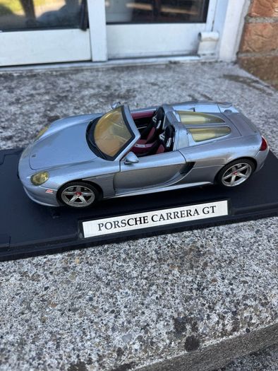 Porsche carrera  model