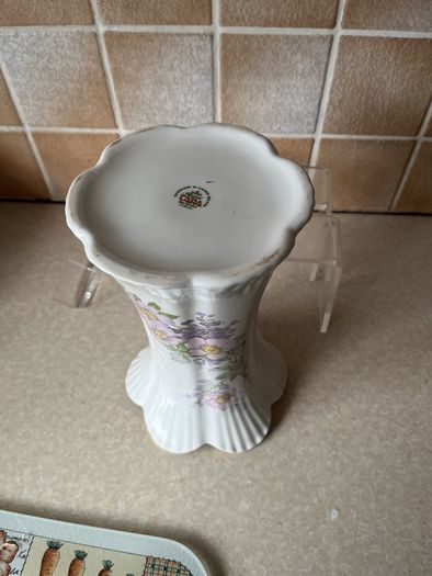 Royal Tara 9" Vase Irish Blossom as New