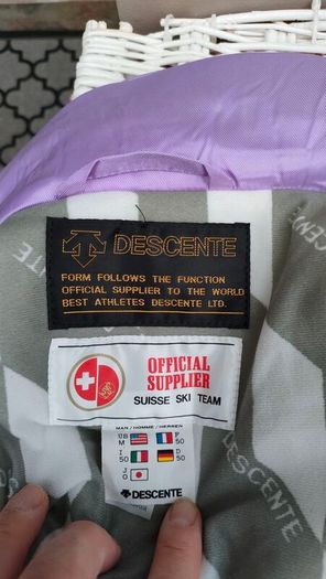 Vintage Descente 1980s ski jacket Official supplier of the Suisse ski team This is a rare and unique piece The quality and finish on the jacket is extremely high  It's in mint condition for its age Size medium