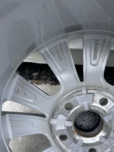 Genuine Volkswagen 16" Alloy Wheels