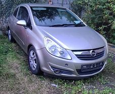 2 doors Opel corsa 2007 Vauxhall breaking / Parts